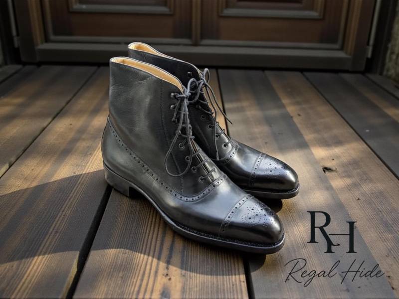 Handgefertigte Luxusleder Brogue Boots | Vintage Style Herrenschuhe von RegelHide