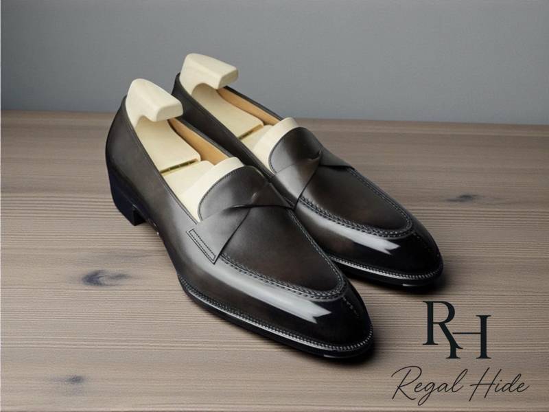 Handgefertigte Luxusleder Penny Loafers Abendschuhe | Formelle Und Lässige Schuhe von RegelHide