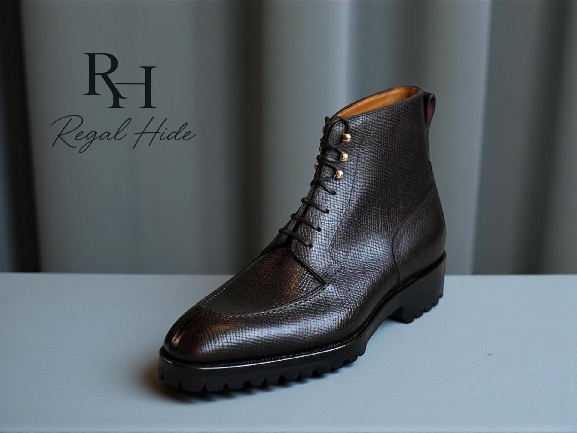 Handgefertigte Luxusstiefel Aus Genarbtem Leder Mit Gestell | Herrenschuhe von RegelHide