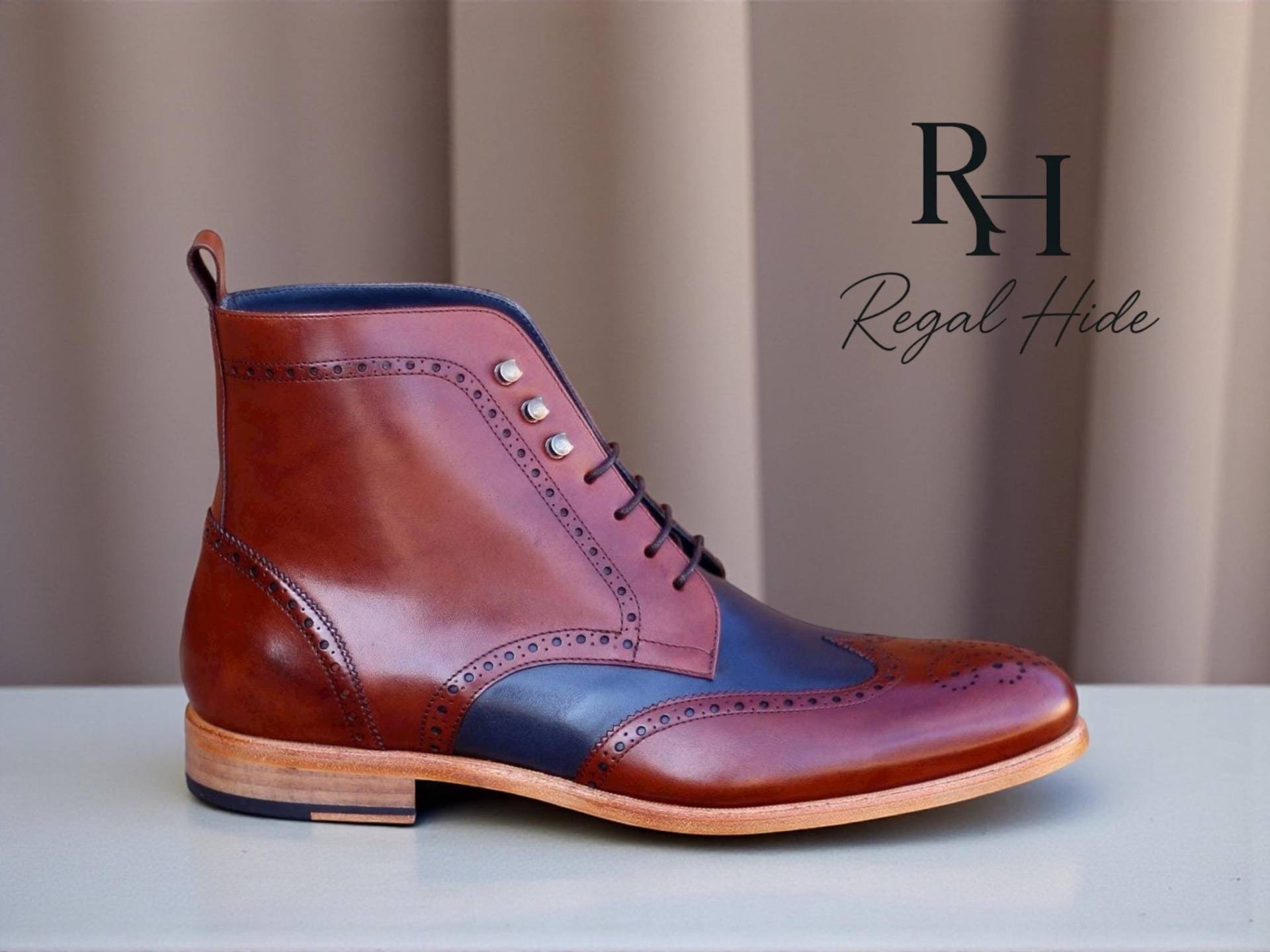 Handgefertigte Zweifarbige Lederstiefel | Vintage Style Herrenschuhe von RegelHide