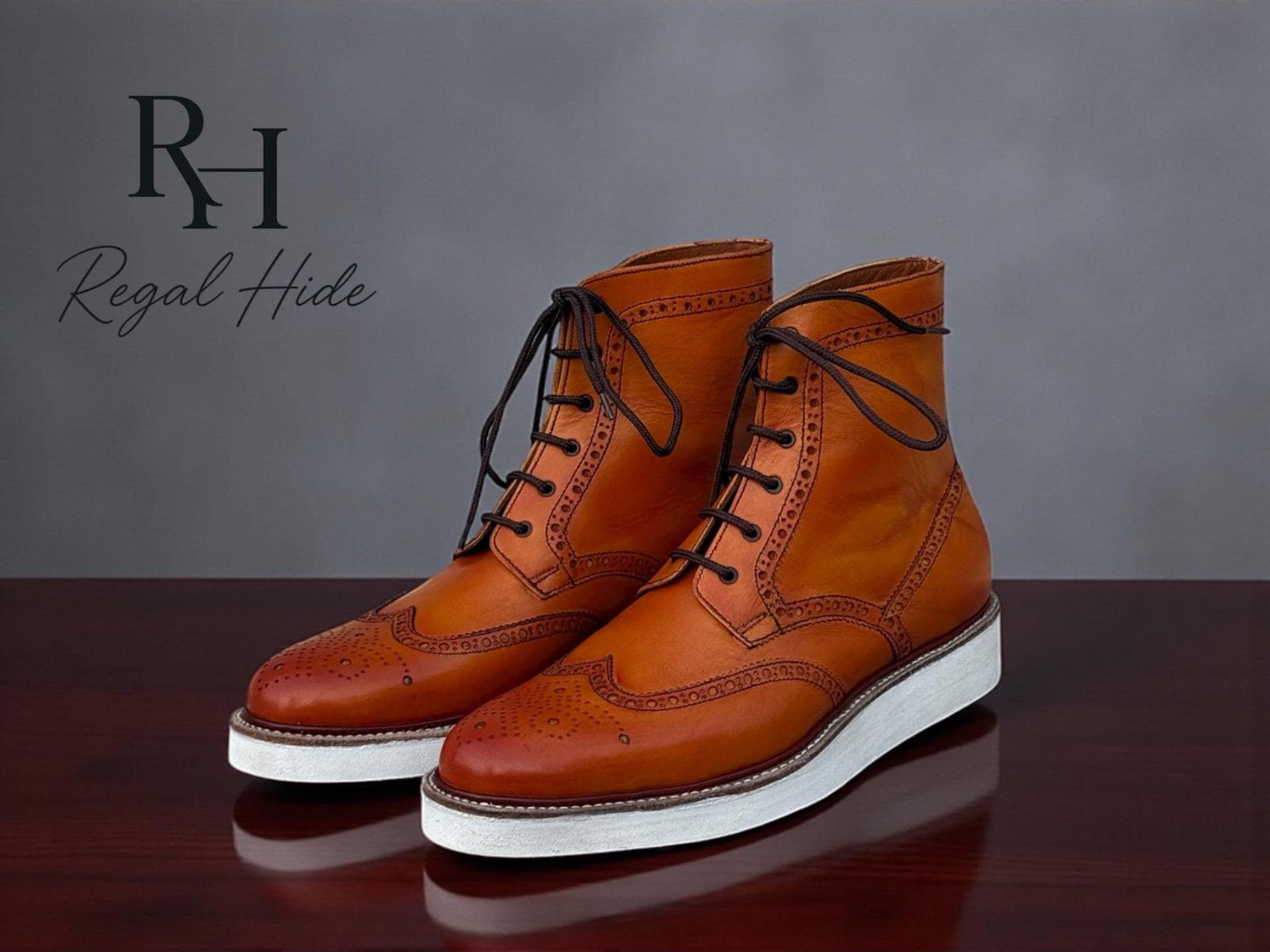 Luxus Handgefertigte Lederstiefel | Vintage Style Herrenkleid Stiefel Langlebige Alltagskleidung von RegelHide