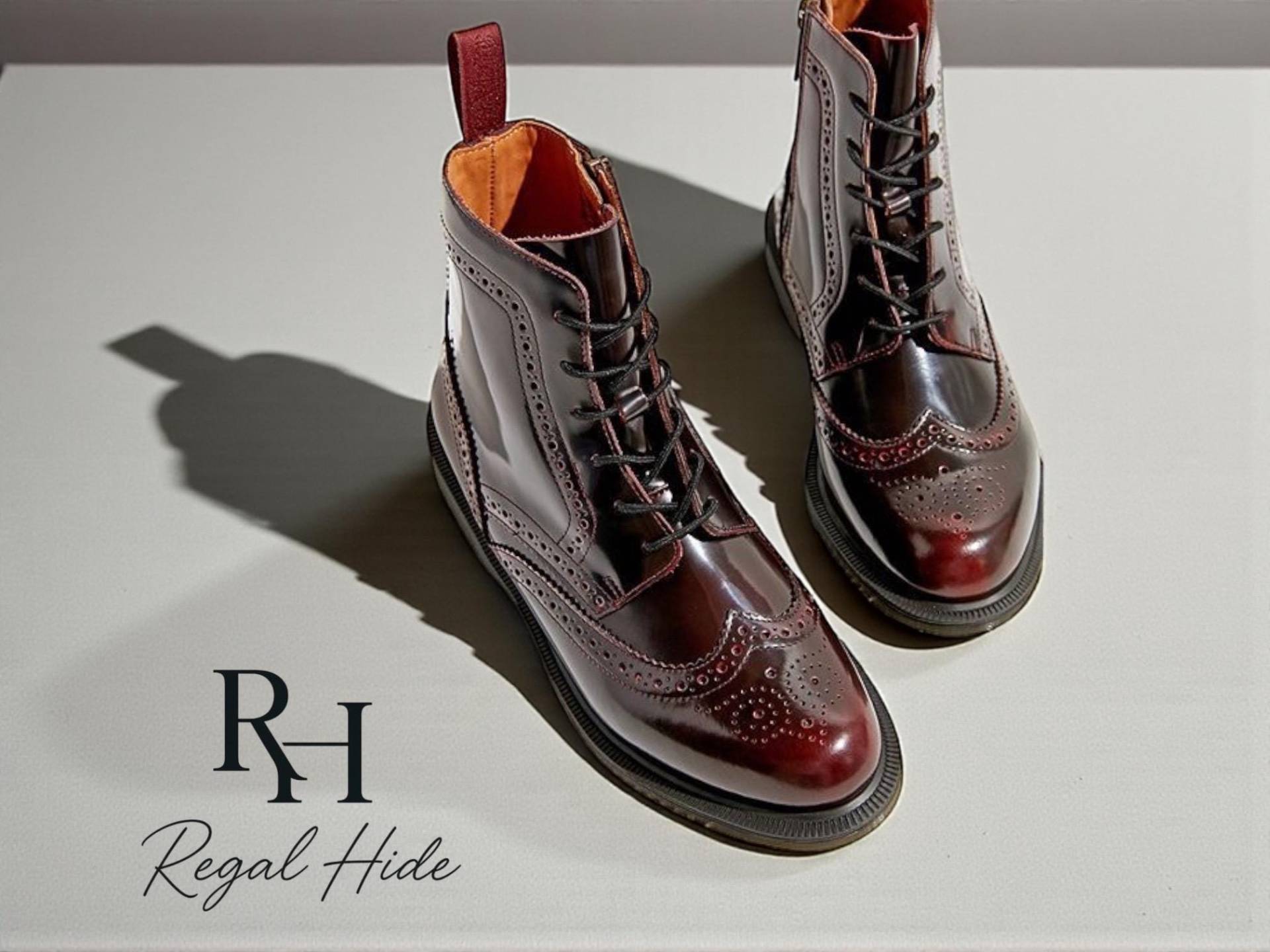 Luxus Handgefertigte Lederstiefel | Vintage Style Herrenkleid Stiefel Langlebige Alltagskleidung von RegelHide