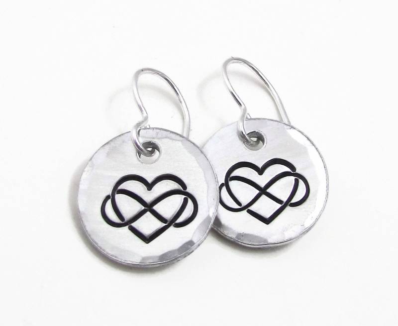 Unendlichkeit Herz Ohrringe, Hand Gestempelt Schmuck, Sterling Silber Und Aluminium, Kleine Baumeln Licht, Drop Ohrring Unendlichkeit Herz Ohrringe, Hand Gestempelt Schmuck, Sterling Silber Und Aluminium, Kleine Baumeln Licht, Drop Ohrring von ReginaLynnDesign