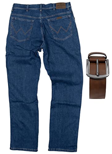 Regular Fit Wrangler Stretch Herren Jeans inkl. Texas Gürtel (Darkstone + Brauner Gürtel, W33/L32) von Regular Fit