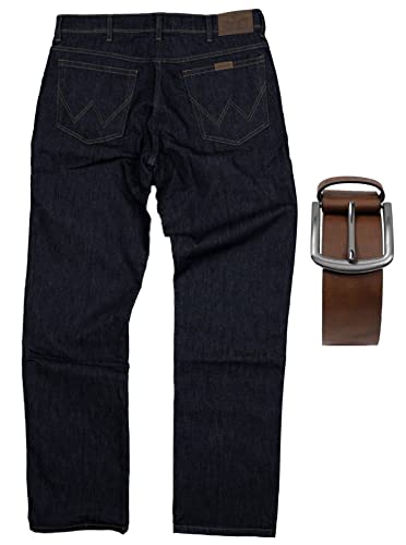Regular Fit Wrangler Stretch Herren Jeans inkl. Texas Gürtel (Rinsewash + Brauner Gürtel, W33/L32) von Regular Fit