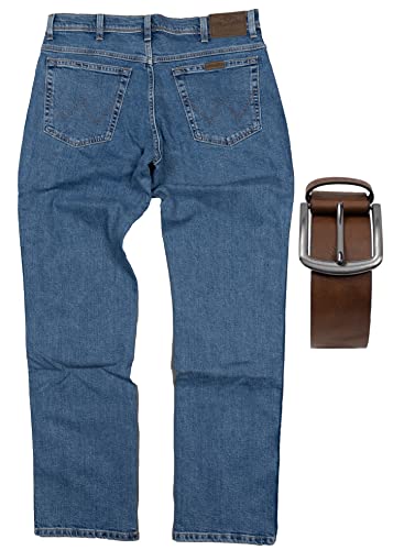 Regular Fit Wrangler Stretch Herren Jeans inkl. Texas Gürtel (Stonewash + Brauner Gürtel, W38/L30) von Regular Fit