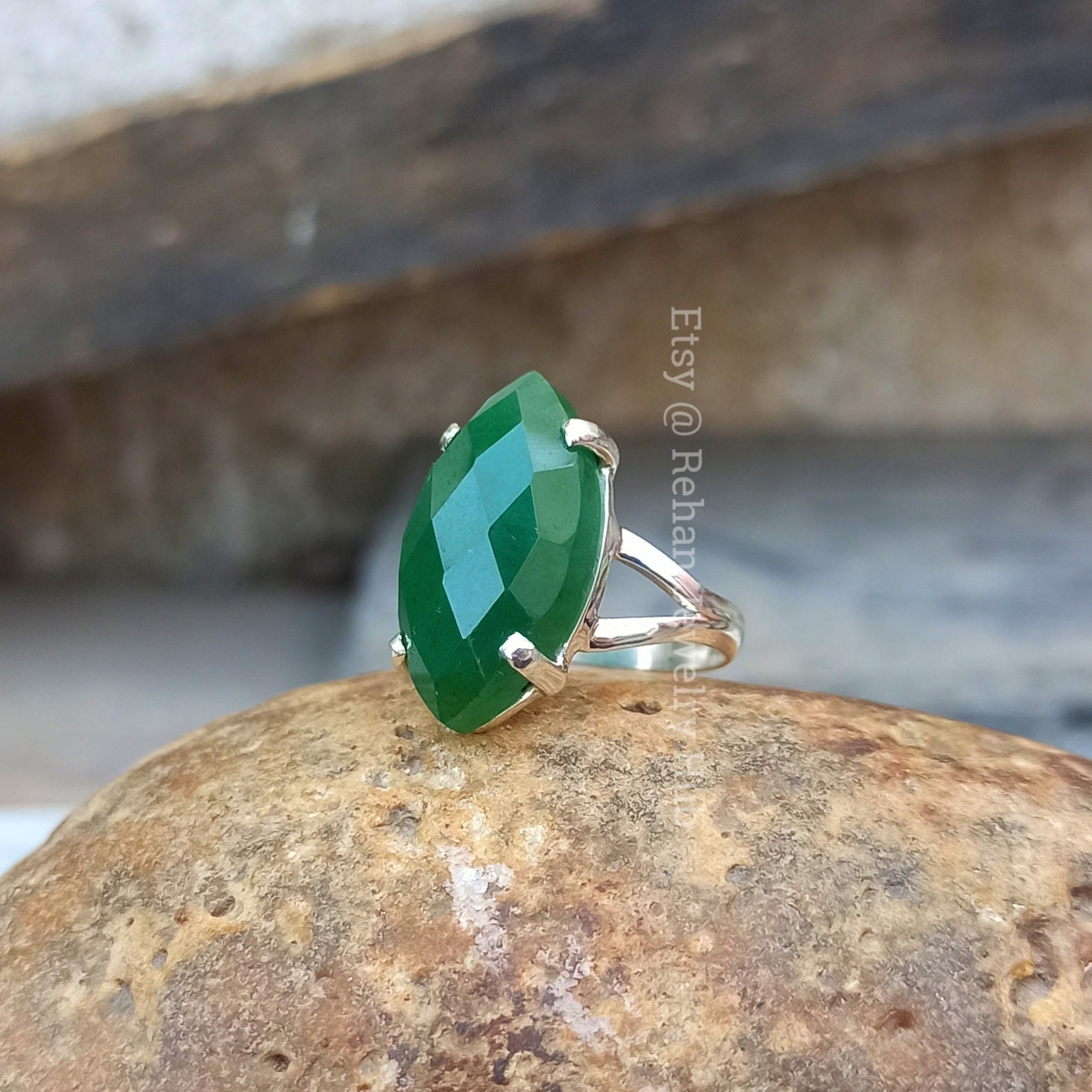 Natürlicher Jade Stein Zierlicher Ring, August Birthstone, 925 Sterling Silber Grüner Edelstein, Engagierter Unisex Grüne Natürlicher Jade Stein Zierlicher Ring, August Birthstone, 925 Sterling Silber Grüner Edelstein, Engagierter Unisex Grüne von RehanJewelryHub