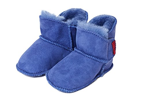 Reissner Lammfelle Engel Babyschuhe aus Lammfell Modell Lyon mit Klettverschluss (1-Klett) hellblau 18/19 von Reissner Lammfelle