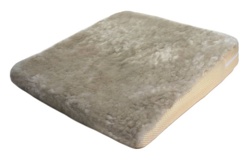 Reissner Lammfelle Keilkissen Keilkissen echtes Merino Lammfell keilform KeKi von Reissner Lammfelle