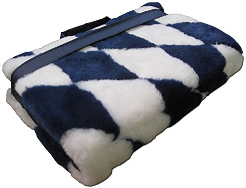 Sitzkissen Klappkissen Stadionkissen Lammfell Bayern Rauten blau weiss Sitzkissen Klappkissen Stadionkissen Lammfell Bayern Rauten blau weiss von Reissner Lammfelle