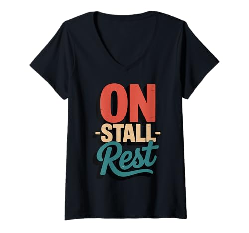 Damen On Stall Rest T-Shirt mit V-Ausschnitt Damen On Stall Rest T-Shirt mit V-Ausschnitt von Reiten Reitsport Pferdetrainer Jockey