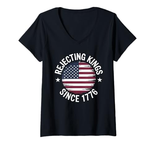 Damen Rejecting Kings Since 1776 Patriotische USA Flagge T-Shirt mit V-Ausschnitt Damen Rejecting Kings Since 1776 Patriotische USA Flagge T-Shirt mit V-Ausschnitt von Rejecting Kings Since 1776 Amerikanischer Stolz