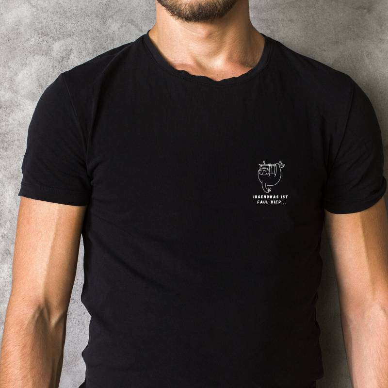 Faultier T-Shirt "Irgendwas Ist Faul" Hier Unisex | Faultier-Print, Geschenk, Sloth Shirt, Geschenk Freund Faultier T-Shirt "Irgendwas Ist Faul" Hier Unisex | Faultier-Print, Geschenk, Sloth Shirt, Geschenk Freund von RelatableStds