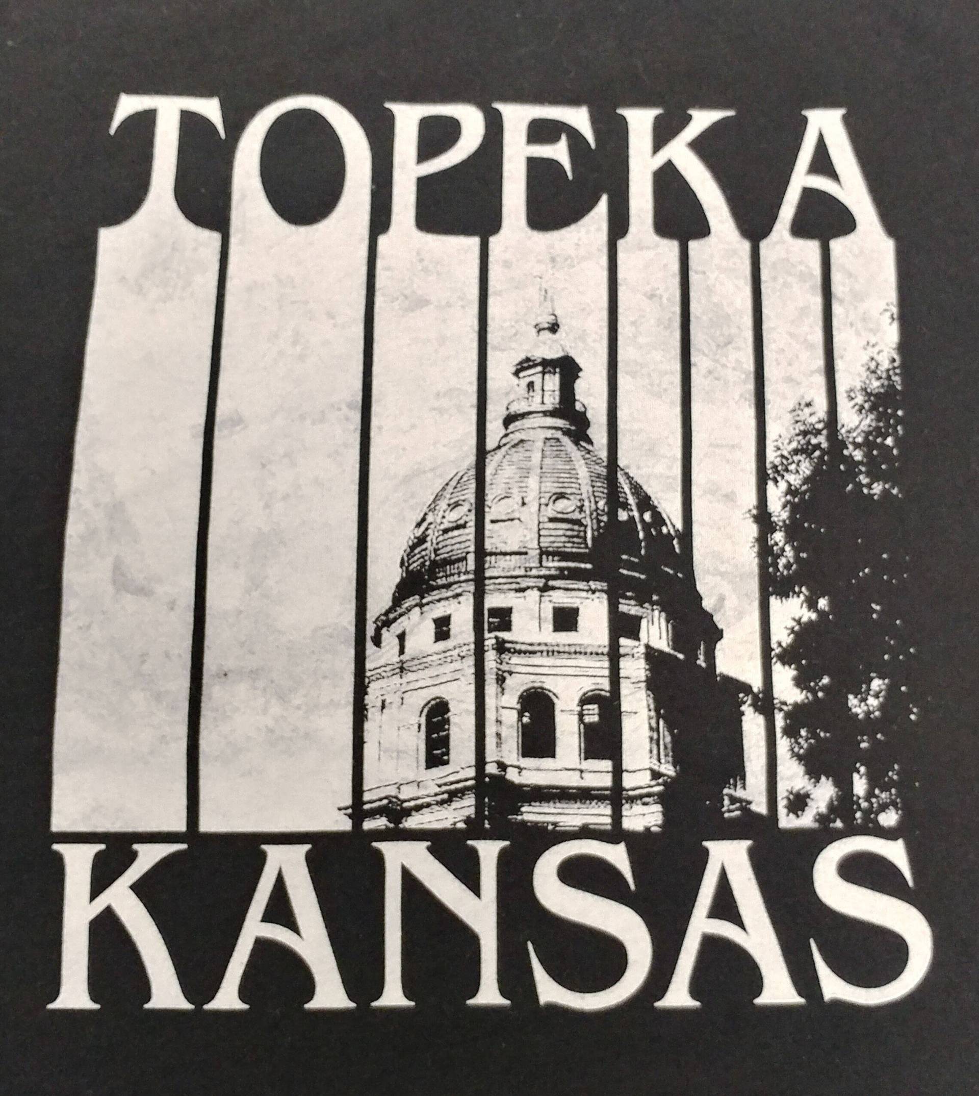 Topeka Kansas Capklemme Gebäude Bella + Canvas Unisex T-Shirt Topeka Kansas Capklemme Gebäude Bella + Canvas Unisex T-Shirt von ReliantApparel