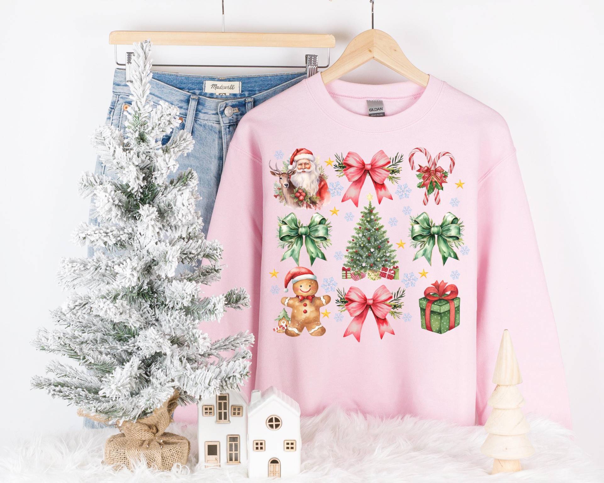 Pink Christmas Sweatshirt, Sweater, Shirt, Xmas, Gift, Christmas, Gifts von RelleFromTheBlog
