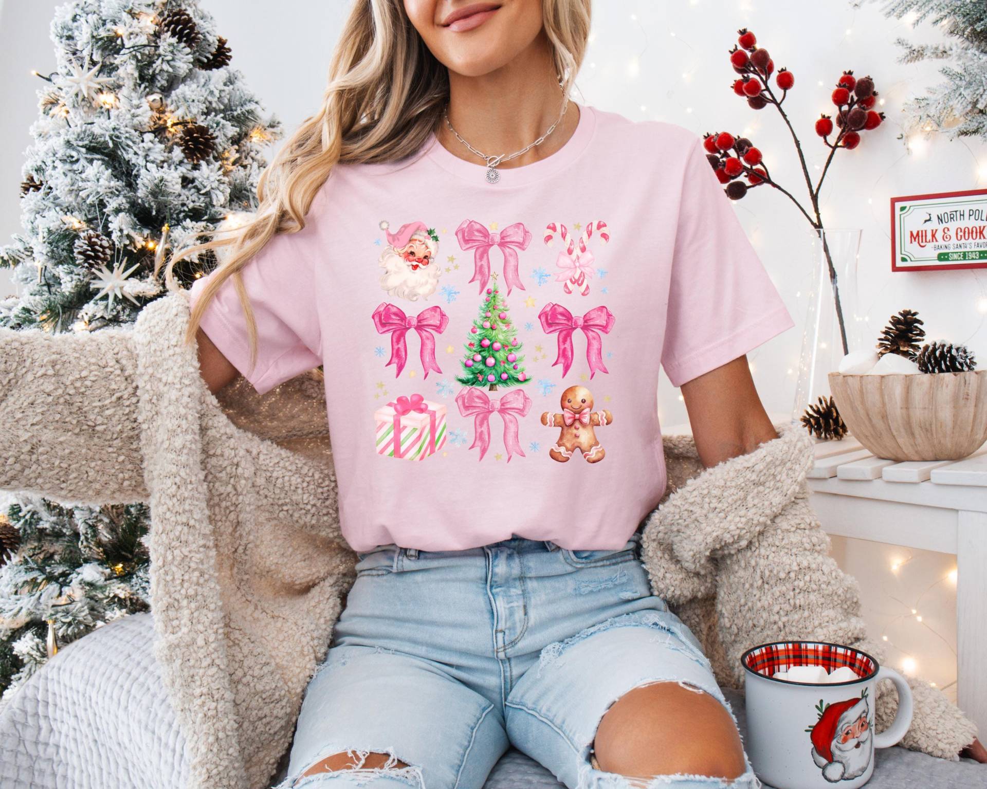 Pink Christmas Tshirt, Shirt, Christmas, Gift, Retro Gifts von RelleFromTheBlog