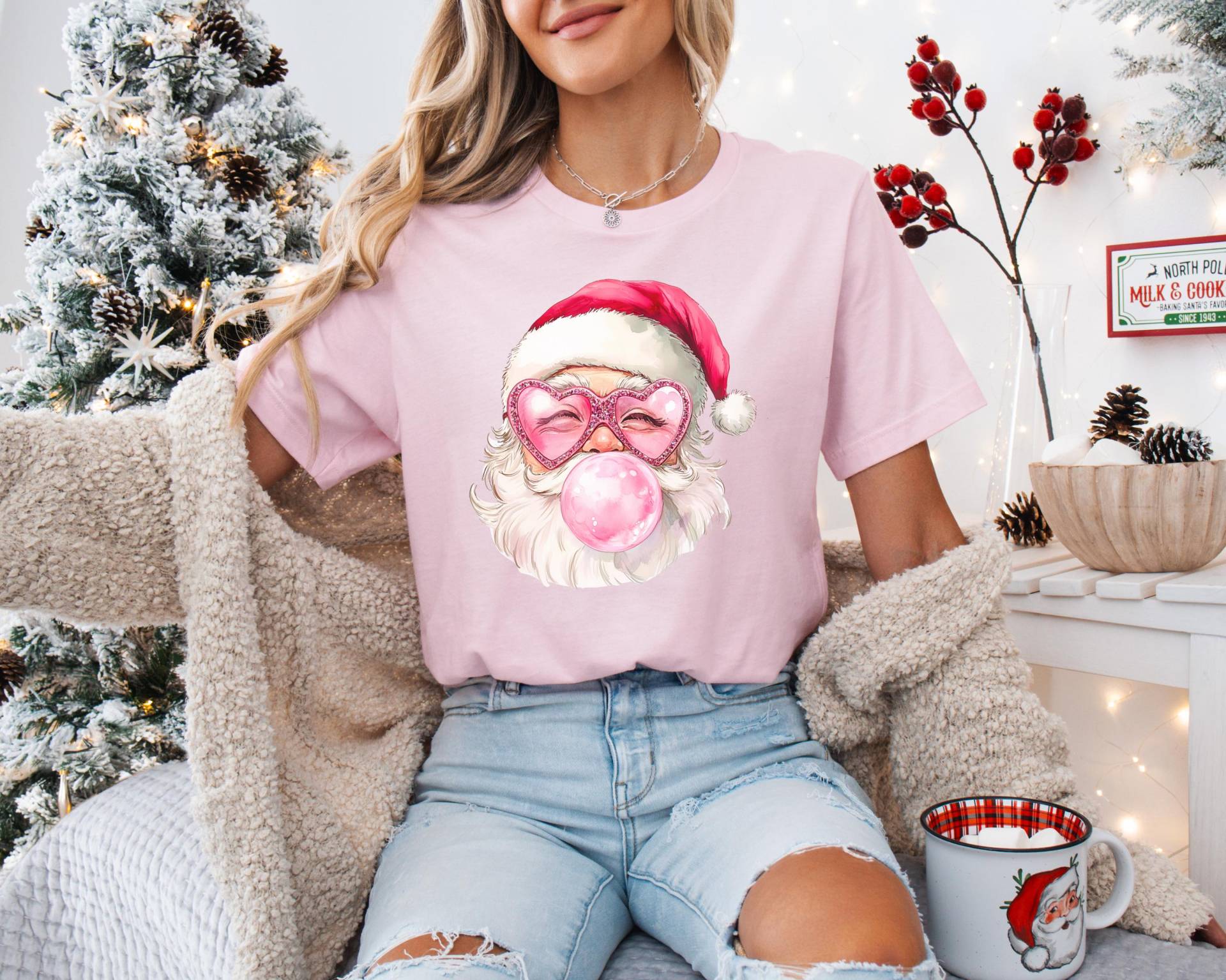 Pink Christmas Tshirt, Shirt, Christmas, Gift, Retro Gifts von RelleFromTheBlog