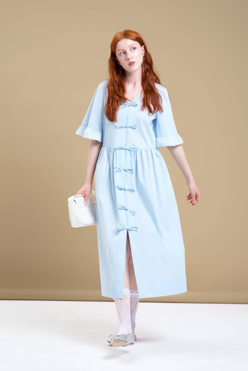 Kleid „Lour" - Abendkleid Feminines Midikleid Ausgehkleid Regulierte Ärmel Kleid „Lour" - Abendkleid Feminines Midikleid Ausgehkleid Regulierte Ärmel von Remarqueshop