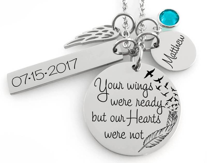 Erinnerungskette Für Frau, Personalisierte Namensscheibe Datum Bar Halskette, Engel Flügel Geburtsstein Schmuck, Benutzerdefinierte Edelstein von RememberMeJewelryCo