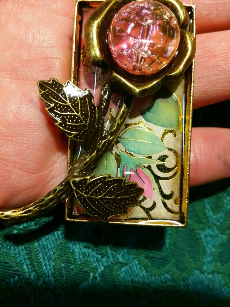 Blume Halskette Rose Von Mai Shadowbox Collage Statement Anhänger Blume Halskette Rose Von Mai Shadowbox Collage Statement Anhänger von RemembrancesofYours