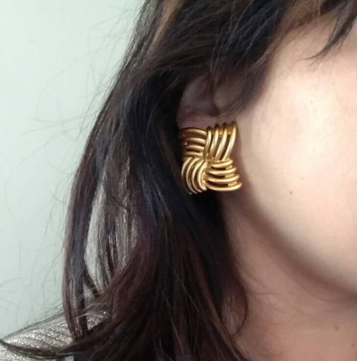 Totally 80S Chunky Gold-Ton Korbgeflecht Clip-On Statement Ohrringe Totally 80S Chunky Gold-Ton Korbgeflecht Clip-On Statement Ohrringe von ReminisceVintage