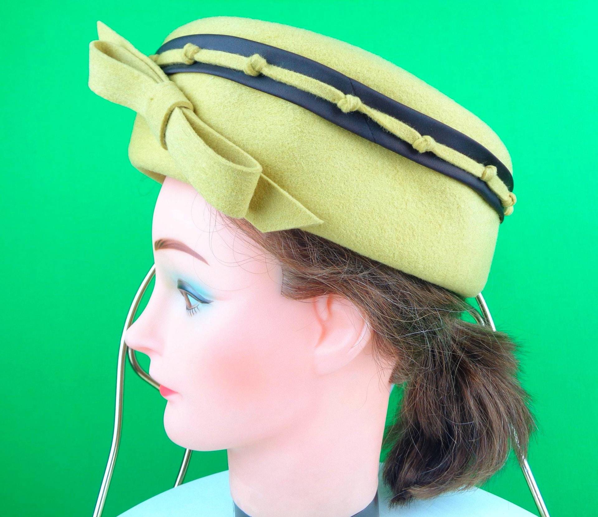 Vintage Pillbox Capulet Hut 1950Er 1960Er Mid Century Gelb Braun Schleife Detail Geschenk Accessoire von ReminiscingVintage