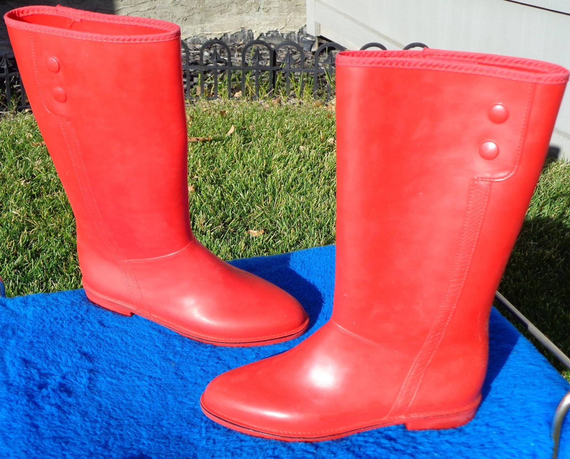 Vintage Retro Damen Accessoires Rote Hohe Gummistiefel Flache Stiefel Größe 37 Euro 1/2 Uk 5 Regen Schnee Winter Weather Guard 1960Er 70Er Jahre von ReminiscingVintage