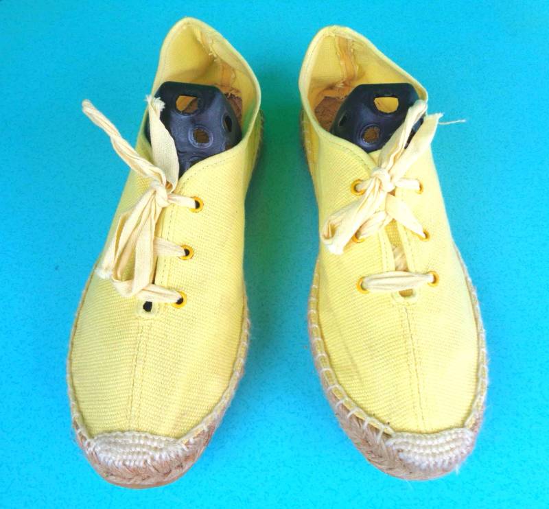 Vintage 1960Er Jahre Espadrille Flache Schuhe Canvas Tie-Up Bootsschuhe, Größe 7 Küstenstrand Schuhe Geschenk von ReminiscingVintage