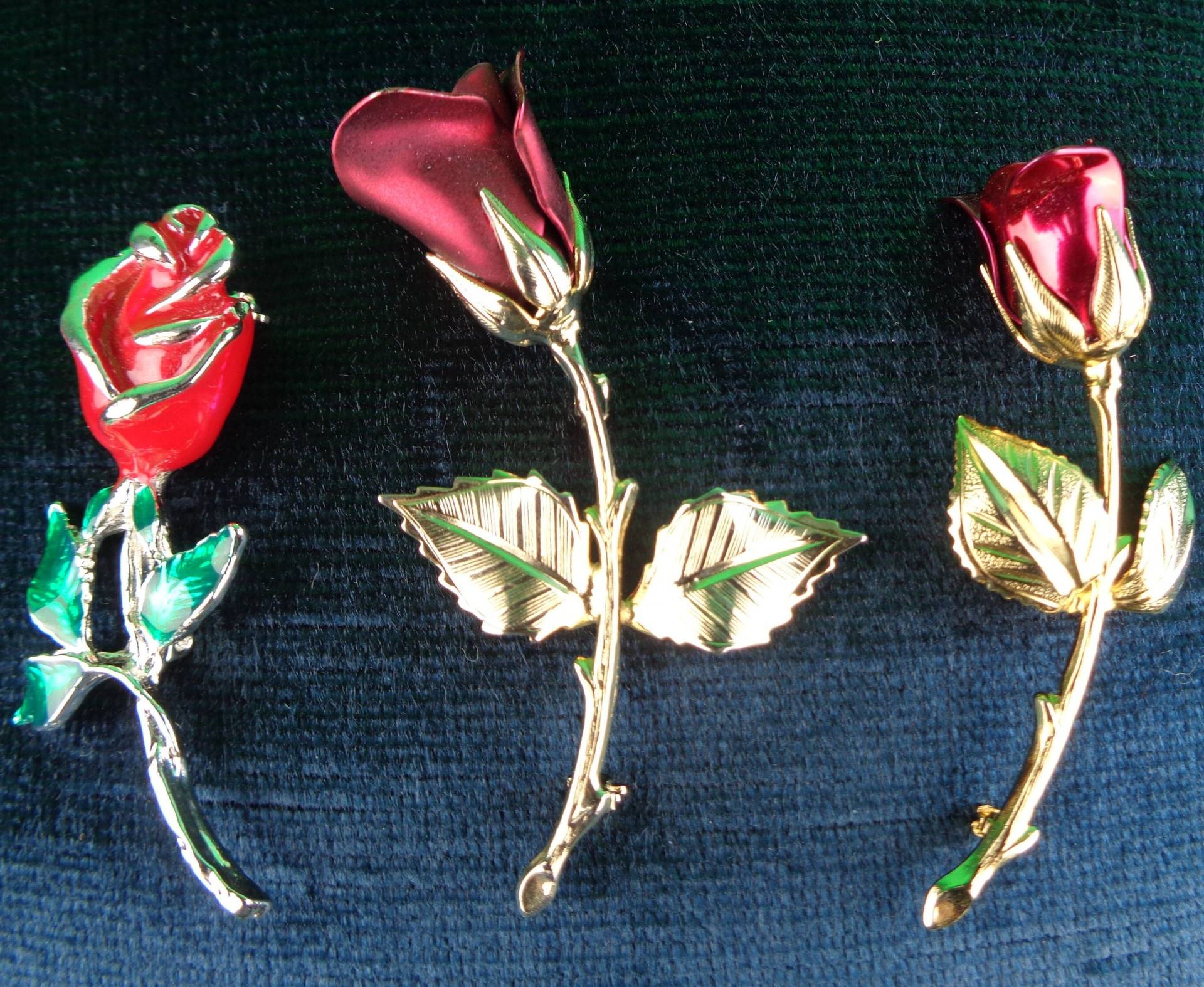 Vintage Retro Rote Rose Broschen Pins Schmuck 1950Er 1960Er Jahre Mid Century Emaille Goldton Hochzeit Party Abend Formelles Geschenk Accessorie von ReminiscingVintage
