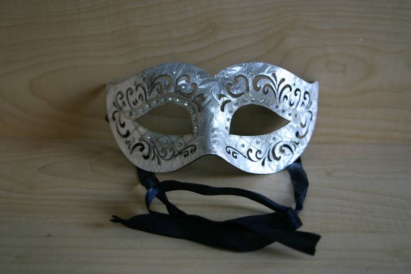 Schöne Silber Glitter Masquerade Ball Cosplay Maske Schöne Silber Glitter Masquerade Ball Cosplay Maske von RenaissanceBrand