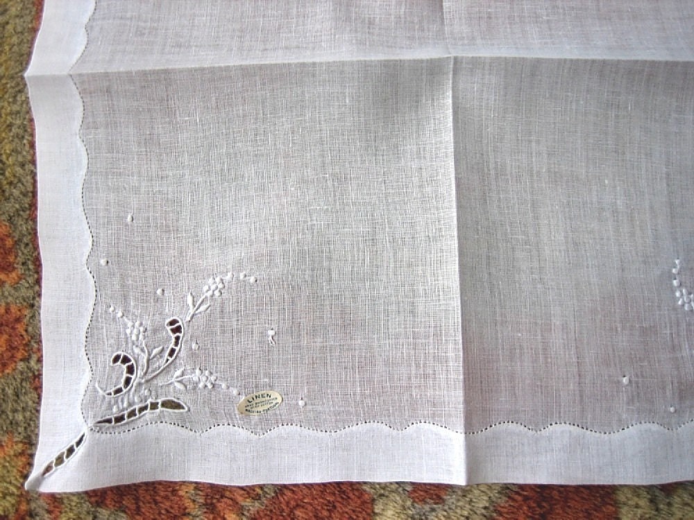 Taschentuch Handwerkskunst Hochzeit Spitze Vintage Aber Neu Madeira Drawnwork Leinen N W L Taschentuch Handwerkskunst Hochzeit Spitze Vintage Aber Neu Madeira Drawnwork Leinen N W L von RenaissanceProfessor