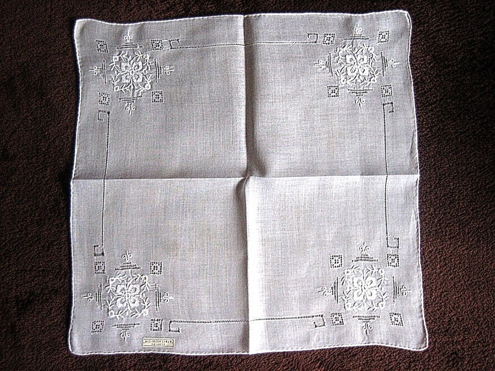 Taschentuch Hochzeit Leinen Hohlsaum Gezeichnet Klee Spitze Weiß Neu Nnl Taschentuch Hochzeit Leinen Hohlsaum Gezeichnet Klee Spitze Weiß Neu Nnl von RenaissanceProfessor
