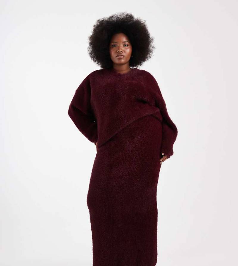 Renée Studio Plus - Exklusiver, flauschiger Bodycon-Strickrock in Burgunderrot, Kombiteil von Renee Studio