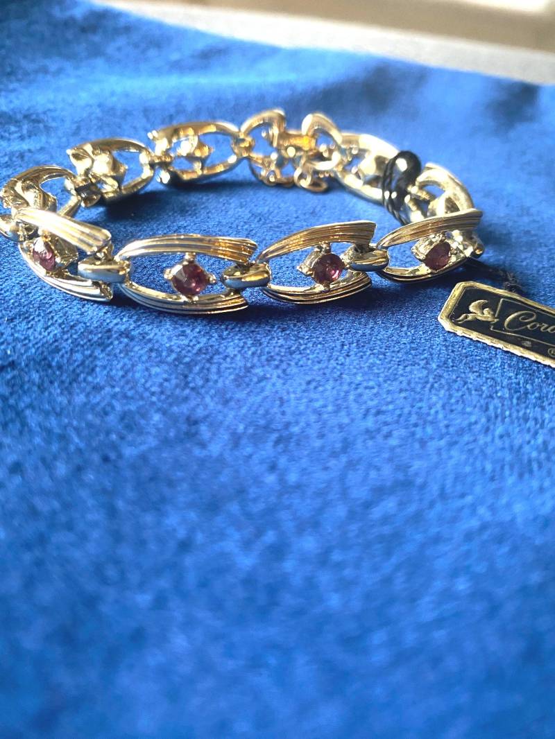 Coro Armband Signiert Coro Pegasus - With Tag Still On 1950Er Jahre von ReneeSparkles