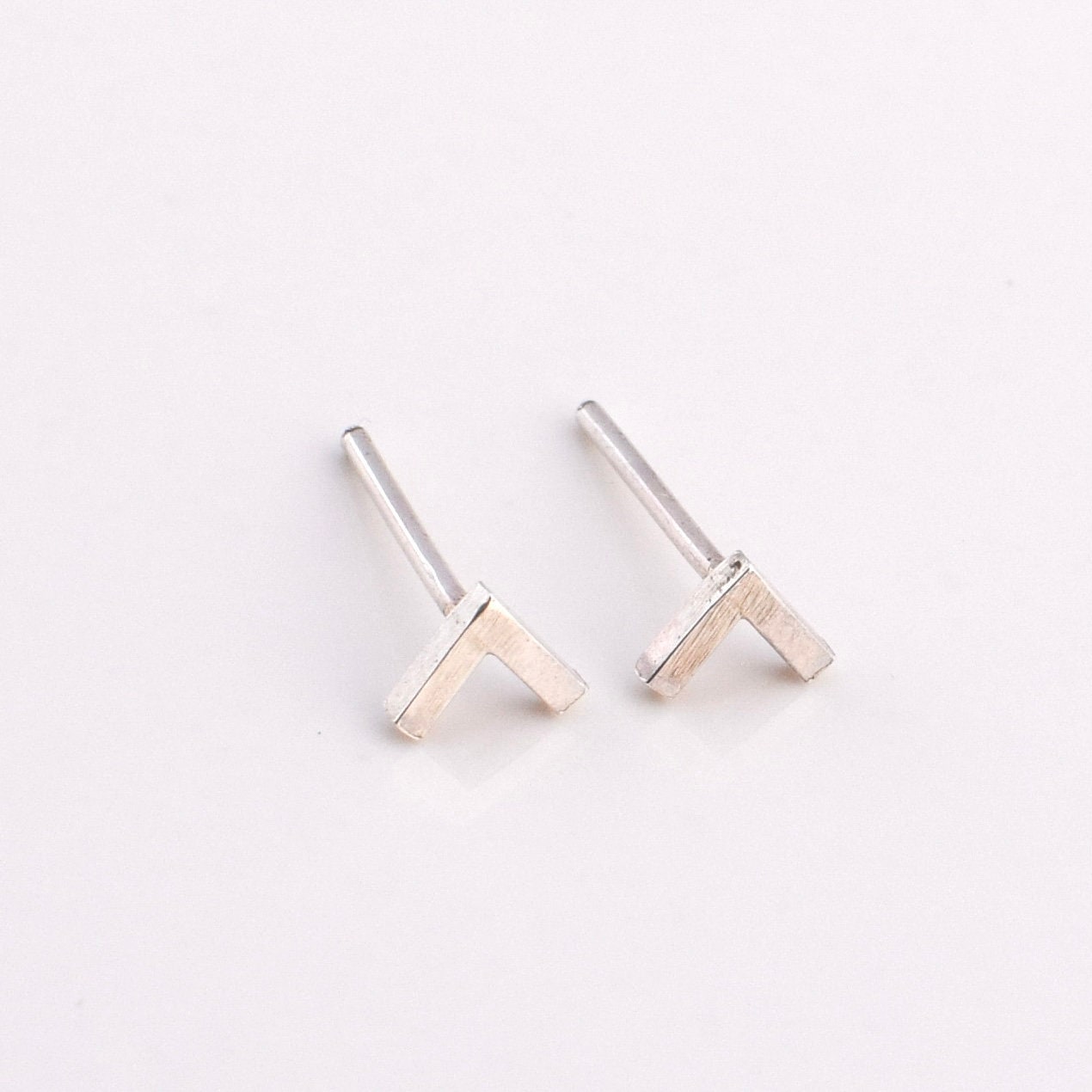 Chevron-Ohrstecker - Ohrstecker Aus Sterlingsilber Mix & Match Mit Ohrsteckern Renegadesilver Oxidiert Kleine Ohrringe Geometrisch Chevron-Ohrstecker - Ohrstecker Aus Sterlingsilber Mix & Match Mit Ohrsteckern Renegadesilver Oxidiert Kleine Ohrringe Geometrisch von RenegadeSilver
