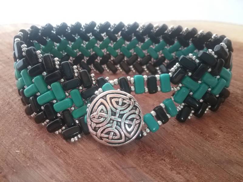 Fischgrät Armband, Breite Manschette Ziegel Perlen, Rocailles, Türkis, Schwarz, Von Hand Genäht, Hausgemachte Fischgrät Armband, Breite Manschette Ziegel Perlen, Rocailles, Türkis, Schwarz, Von Hand Genäht, Hausgemachte von RenewedByRobin