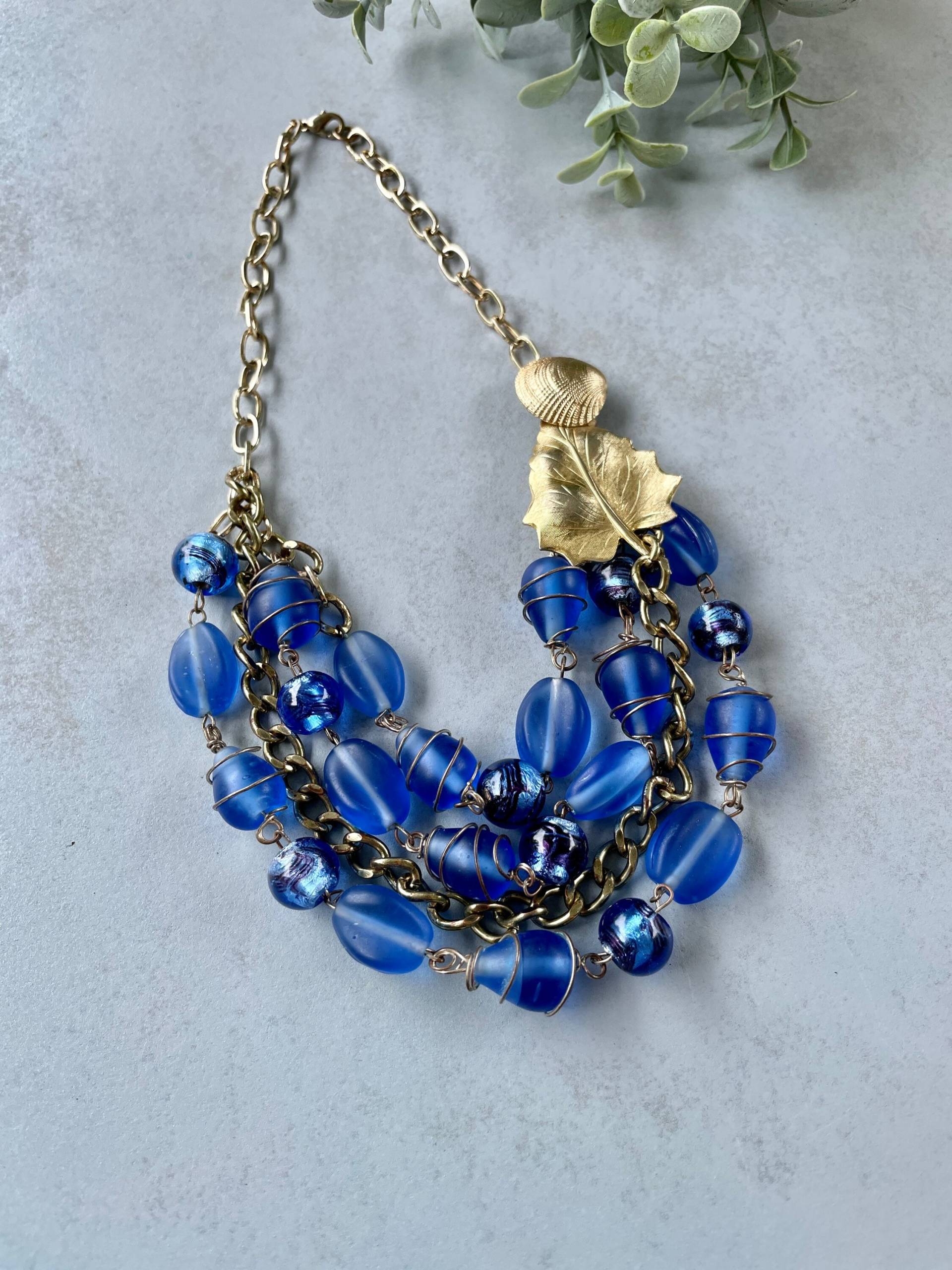 Blau Und Gold Multistranded Perlen Umfunktionierte Halskette Mit Metalldraht Detail | Vintage Broschen Blau Und Gold Multistranded Perlen Umfunktionierte Halskette Mit Metalldraht Detail | Vintage Broschen von RenovatedRETRO