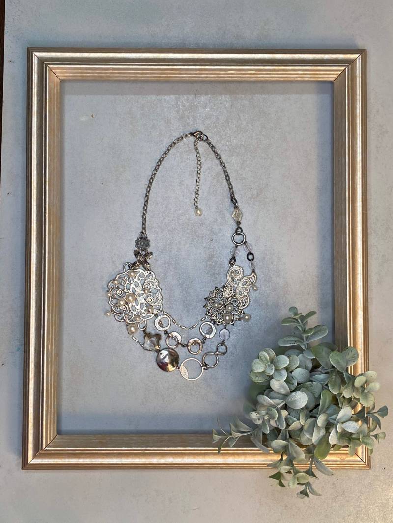 Upcycled Vintage Aussage/Funkelnretro Handgemachte Silber Statement Halskette Und Perle Upcycled Vintage Aussage/Funkelnretro Handgemachte Silber Statement Halskette Und Perle von RenovatedRETRO