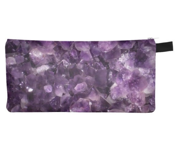Amethyst Print Zipper Pouch Kristall Make-Up Tasche, Federmäppchen von RepeatPatternCo