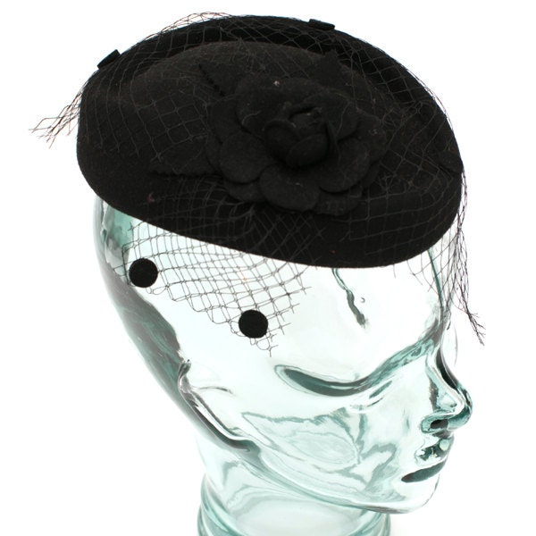 Schwarze Wollmütze Im Vintage Stil von RepublicofPigtails