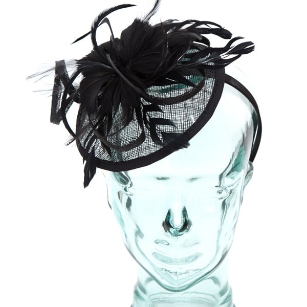 Schwarzer Sinamay Stirnband Fascinator, Akzentuiert Mit Federn Und Blume von RepublicofPigtails