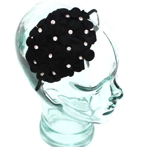 stirnband Mit Filzblume Und Juwelen Akzentuiert, Farbe Jet von RepublicofPigtails