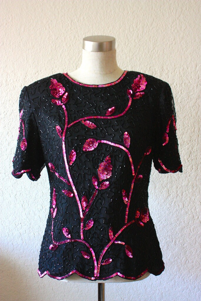 sténay Pailletten Blume Bluse von ResaleUpscaleByBuks