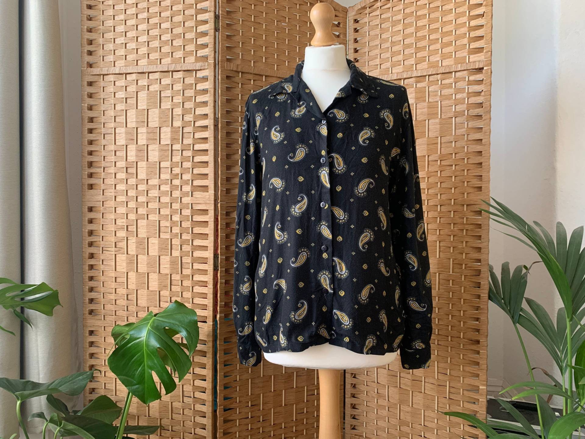 1970Er Paisley Pendleton Schwarz Gelb Button Up Mod Shirt, Gr. S 8 10 12 1970Er Paisley Pendleton Schwarz Gelb Button Up Mod Shirt, Gr. S 8 10 12 von ResearchedReworn