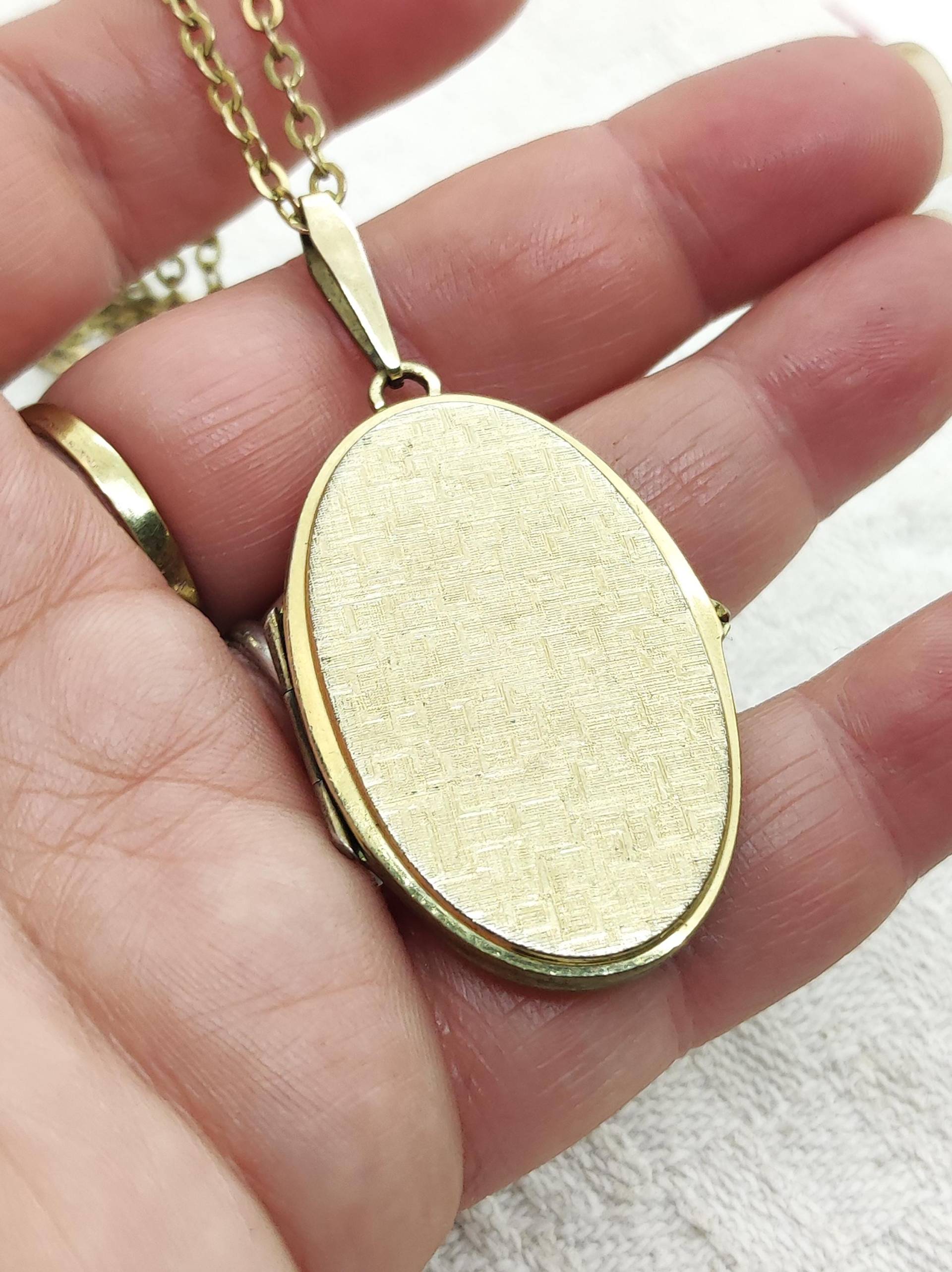 Altes Medaillon 1950S Zum Öffnen Antique Locket Sehr Groß von Residenzler