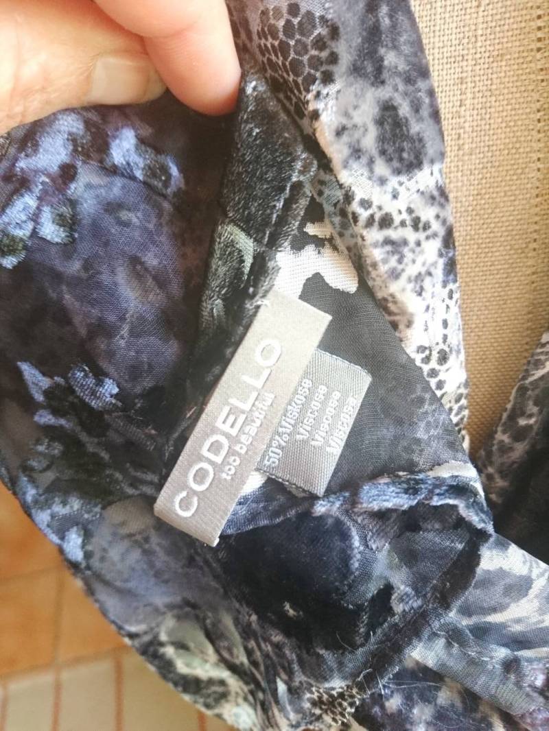 Codello Dark Flowers Halstuch Schal Tuch Vintage Scarf Bandana #29 von Residenzler