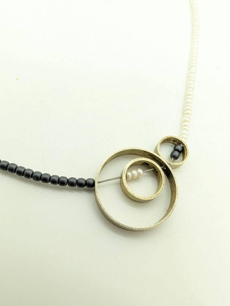 Moderne Vintage 925 Silber Halskette Mit Kleinen Perlen Und Onyx 1990Er von Residenzler