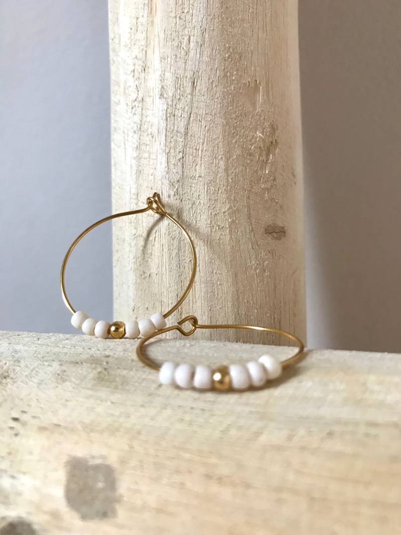 Perlenkreolen Gold | Perlen Ohrringe Creolen Schmuck 18K Vergoldet Perlenkreolen Gold | Perlen Ohrringe Creolen Schmuck 18K Vergoldet von ResinDesignsAndMore