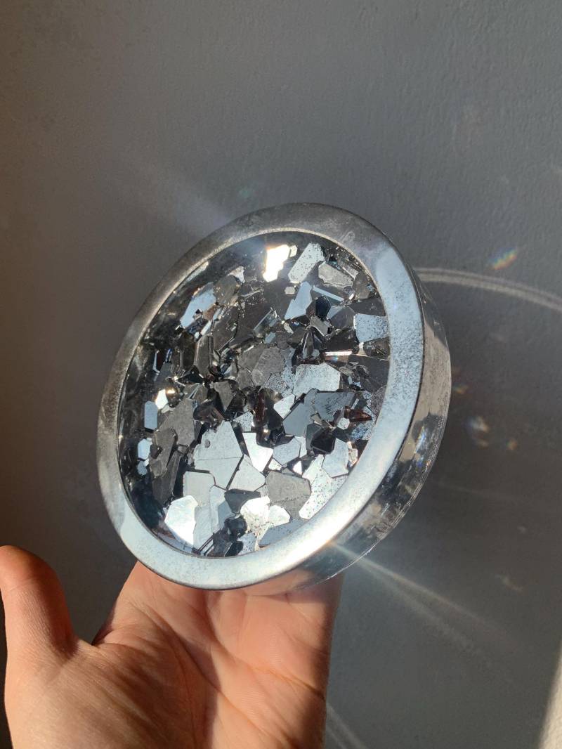 Resin Schale Kristall Optik/Schmuckschale Silber Spiegel Glitzer Dekoration Jewelry Schlüssel Ringschale /Handgemacht Luxury Resin Schale Kristall Optik/Schmuckschale Silber Spiegel Glitzer Dekoration Jewelry Schlüssel Ringschale /Handgemacht Luxury von Resinartbylena
