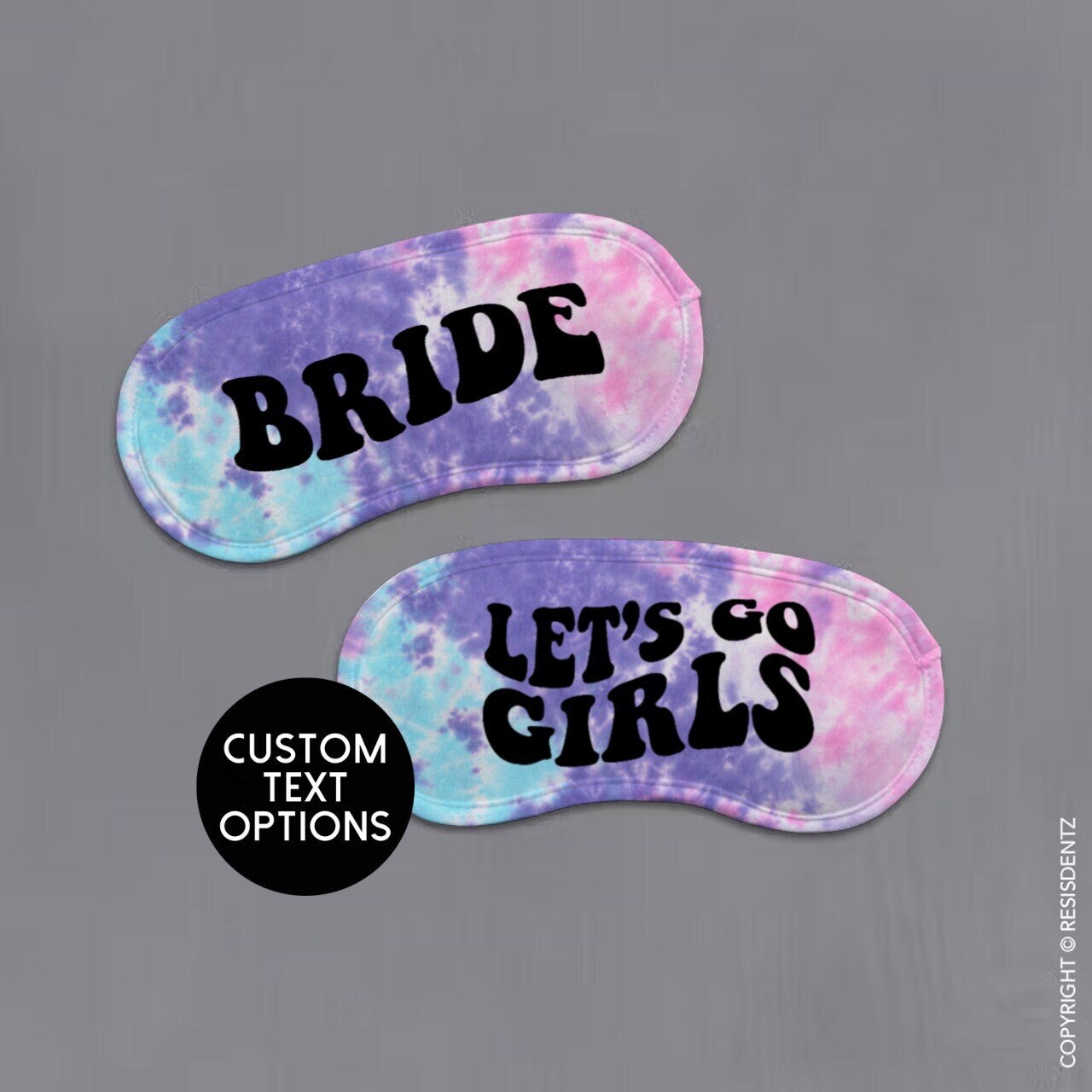 Personalisierte Hippie-Schrift Cotton Candy Tie Dye Schlafmaske, Individuelle Junggesellinnenparty Und Geburtstag Sleepover Augenmaske Party Favors Personalisierte Hippie-Schrift Cotton Candy Tie Dye Schlafmaske, Individuelle Junggesellinnenparty Und Geburtstag Sleepover Augenmaske Party Favors von ResisDentzDesign